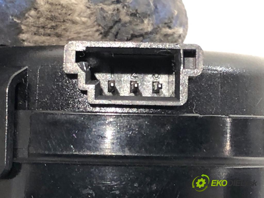 RENAULT KADJAR SUV 2016 81 kW 1.5 dCi 110 (HLA3) 1461 Snímač dažďa 285356725R (Snímač dažďa)