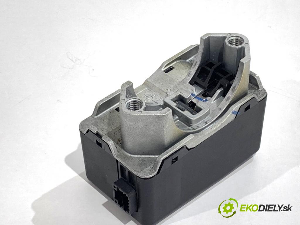 RENAULT KADJAR SUV 2016 81 kW 1.5 dCi 110 (HLA3) 1461 blokáda volantu 487004553R (Riadenie ostatné)