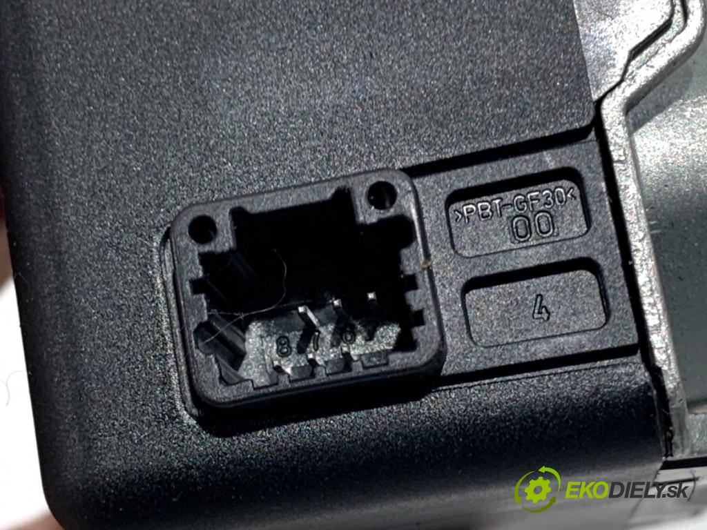 RENAULT KADJAR SUV 2016 81 kW 1.5 dCi 110 (HLA3) 1461 blokáda volantu 487004553R (Riadenie ostatné)