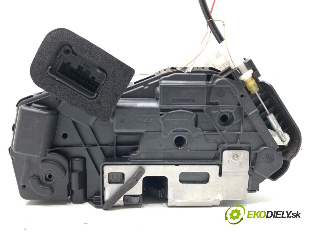 SKODA SUPERB III Kombi 2023 110 kW 2.0 TDI 1968 zámok Dvere ľavy zad 5TA839015T