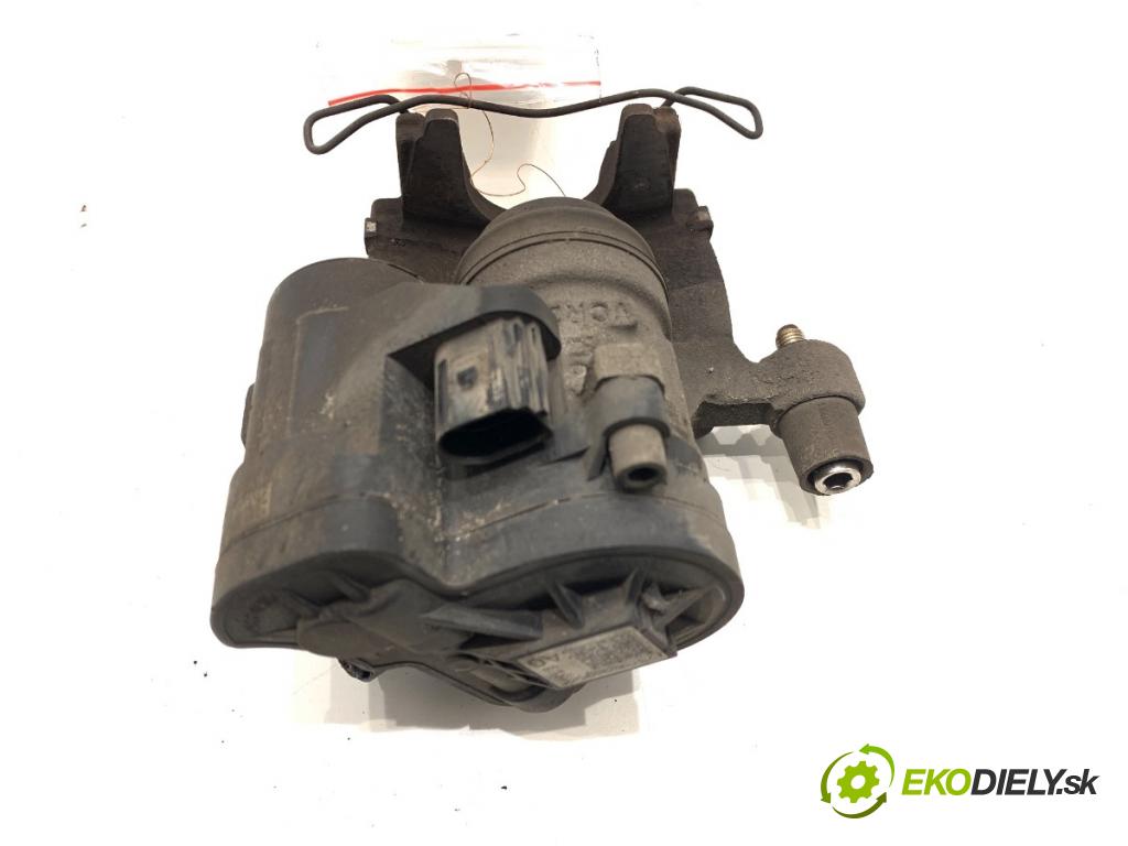 SKODA SUPERB III Kombi 2023 110 kW 2.0 TDI 1968 Brzdič strmeň pravy zad 3Q0615406AG