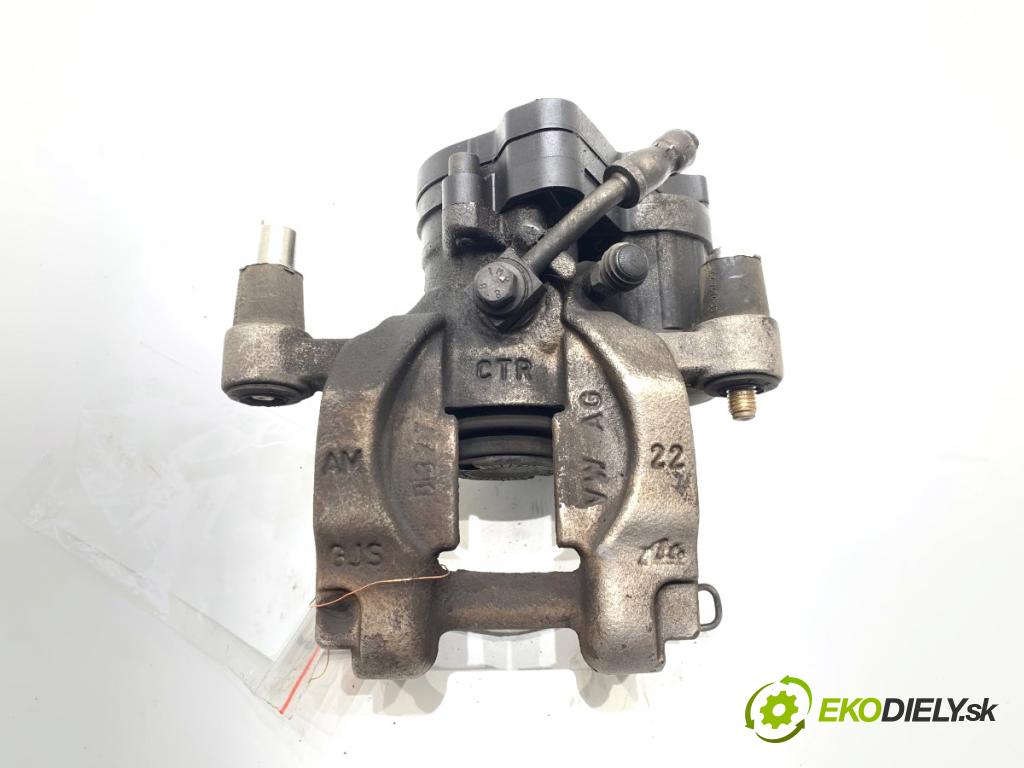 SKODA SUPERB III Kombi 2023 110 kW 2.0 TDI 1968 Brzdič strmeň ľavy zad 3Q0615405AG