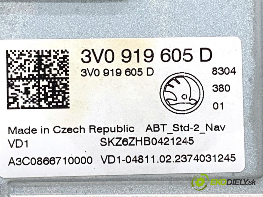 SKODA SUPERB III Kombi 2023 110 kW 2.0 TDI 1968 RADIO Dislpej 3V0919605D
