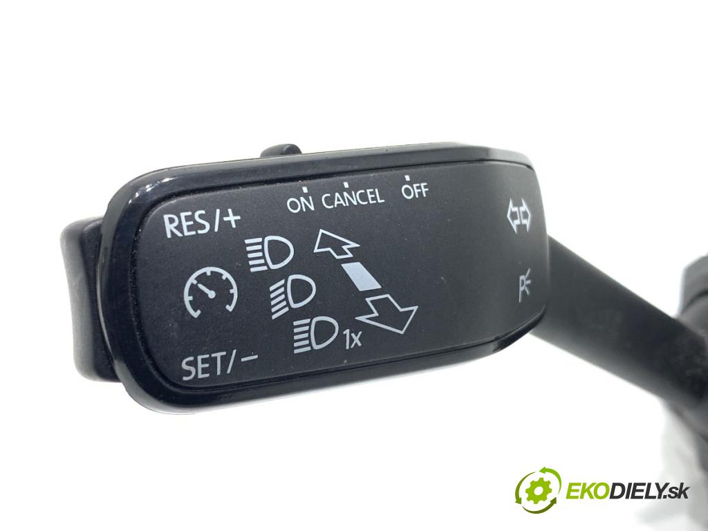 SKODA SUPERB III Kombi 2023 110 kW 2.0 TDI 1968 Prepínač kombinovaný 5Q1953521LA (Prepínacie páčky pod volantom)