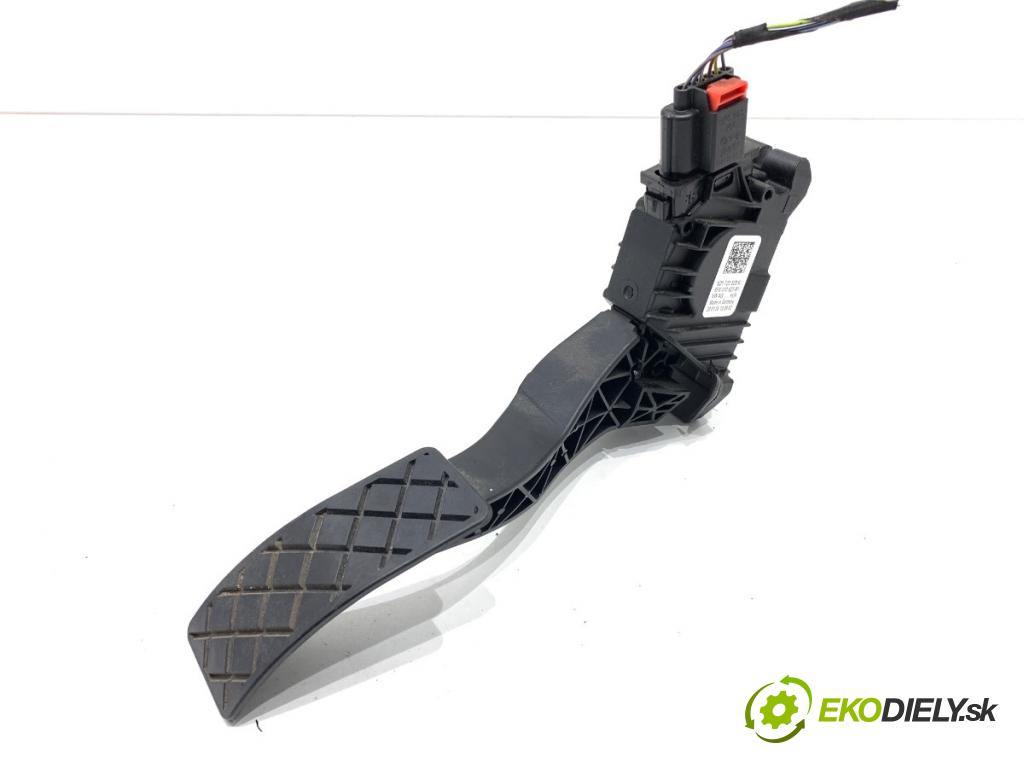 SKODA SUPERB III Kombi 2023 110 kW 2.0 TDI 1968 Potenciometer plynu 5Q1723503K (Potenciometer plynového pedálu)