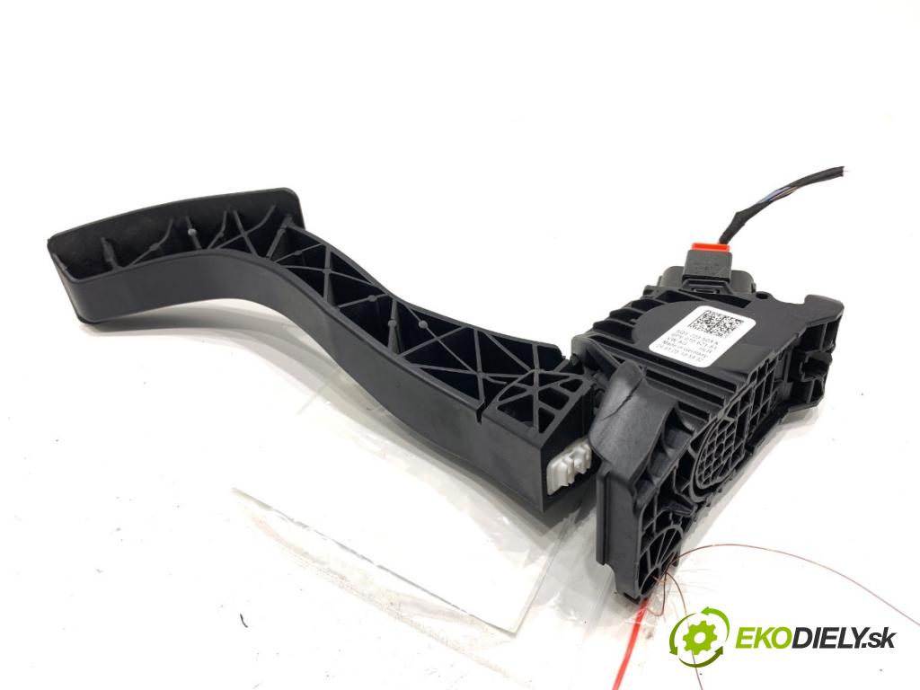 SKODA SUPERB III Kombi 2023 110 kW 2.0 TDI 1968 Potenciometer plynu 5Q1723503K (Potenciometer plynového pedálu)