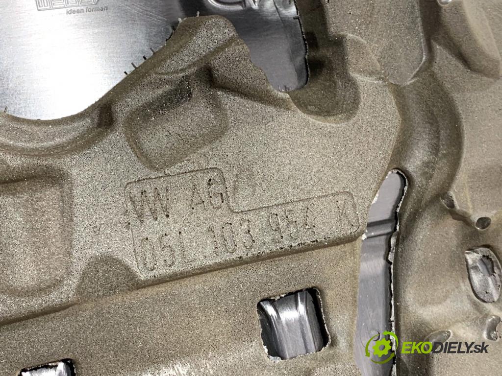 SKODA SUPERB III Kombi 2023 110 kW 2.0 TDI 1968 Kryt Motor 05L103925E (Kryt motora)