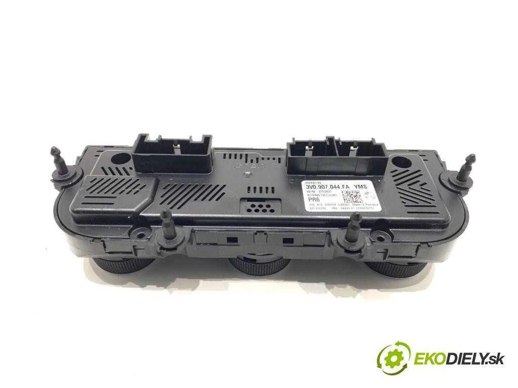 SKODA SUPERB III Kombi 2023 110 kW 2.0 TDI 1968 Panel ovládania kúrenia 3V0907044FA (Prepínacie páčky pod volantom)