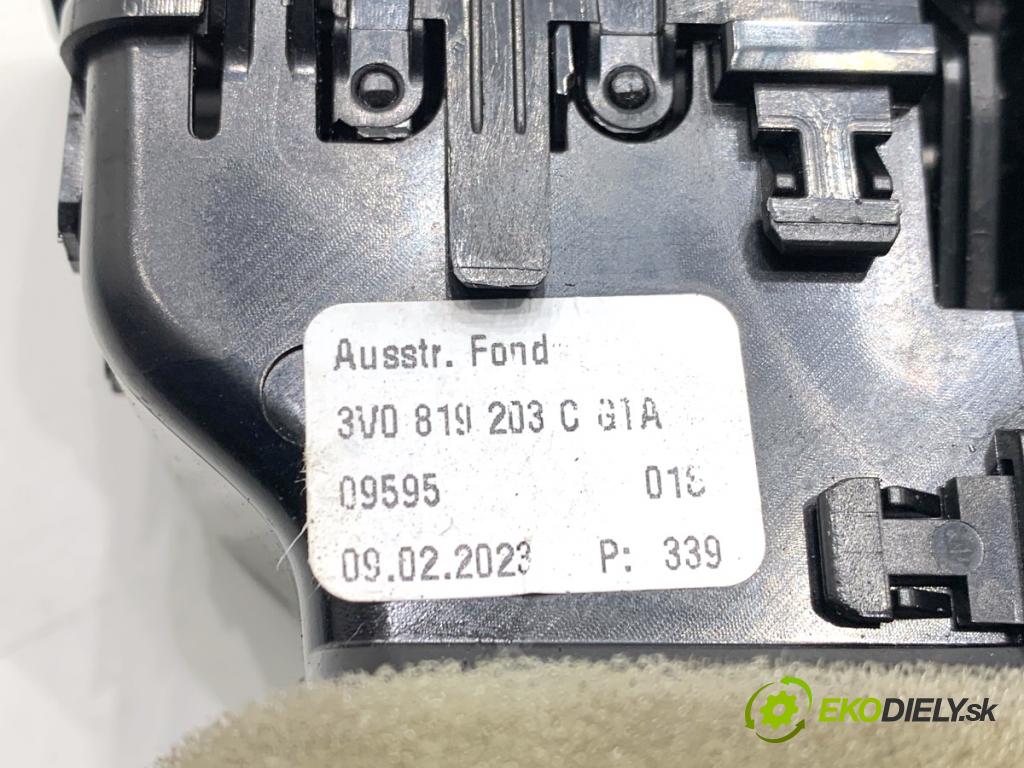 SKODA SUPERB III Kombi 2023 110 kW 2.0 TDI 1968 mří topení zadní část 3V0819203C