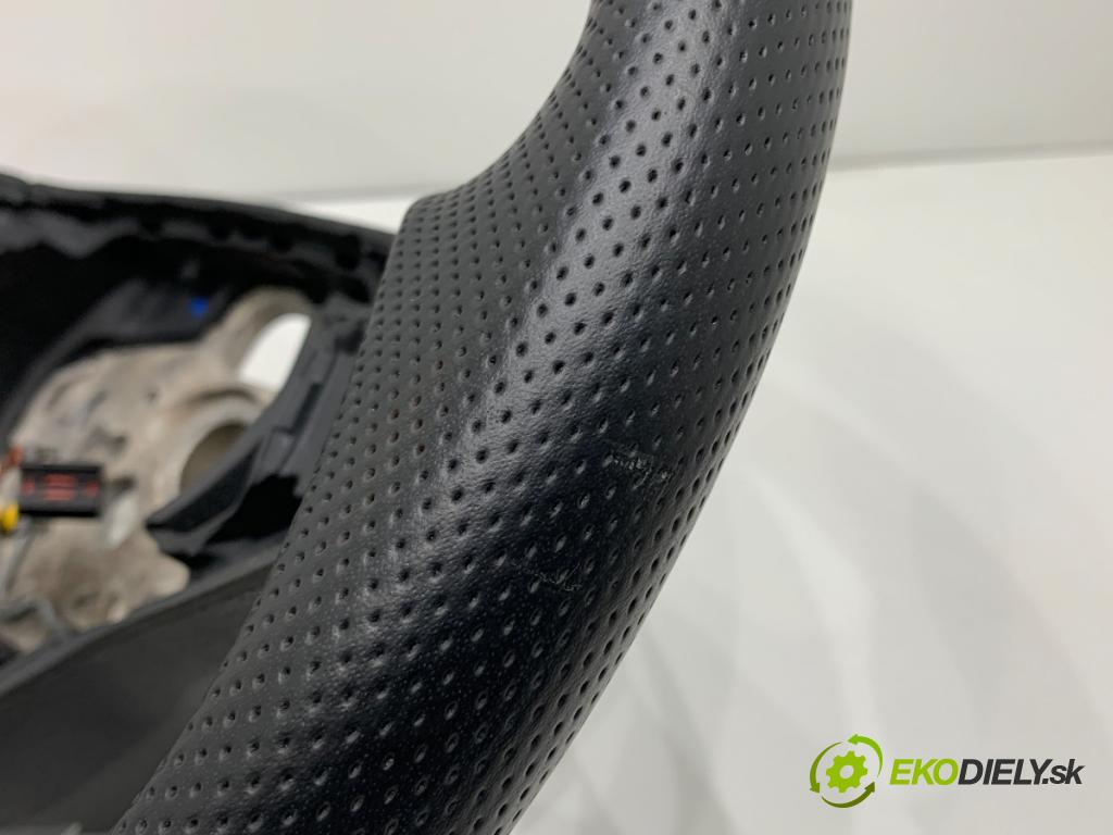 SKODA SUPERB III Kombi 2023 110 kW 2.0 TDI 1968 Volant  (Volant)