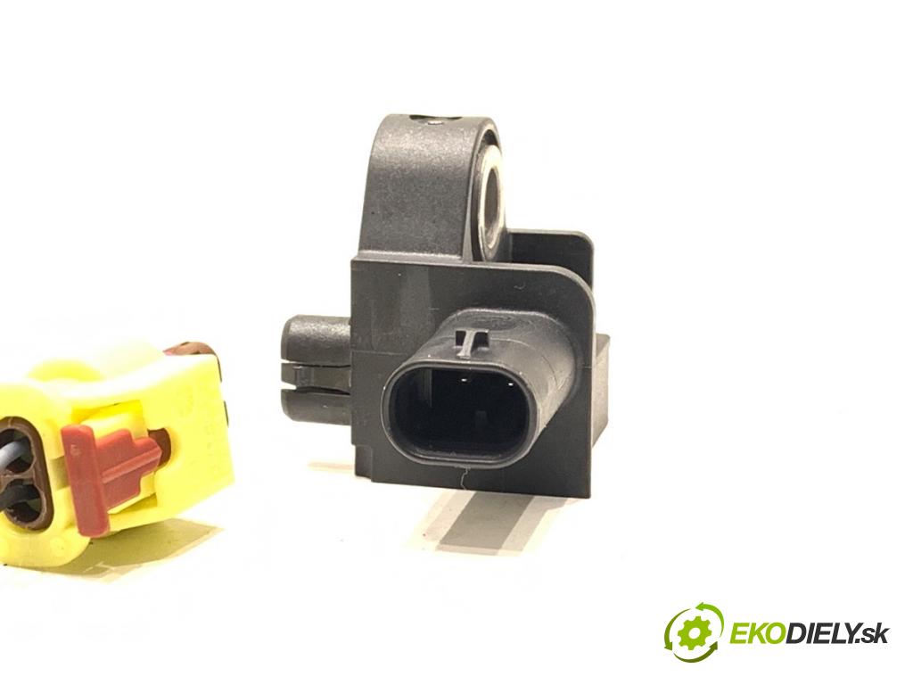 SKODA SUPERB III Kombi 2023 110 kW 2.0 TDI 1968 Snímač nárazu 5Q0959651B (Snímač nárazu)