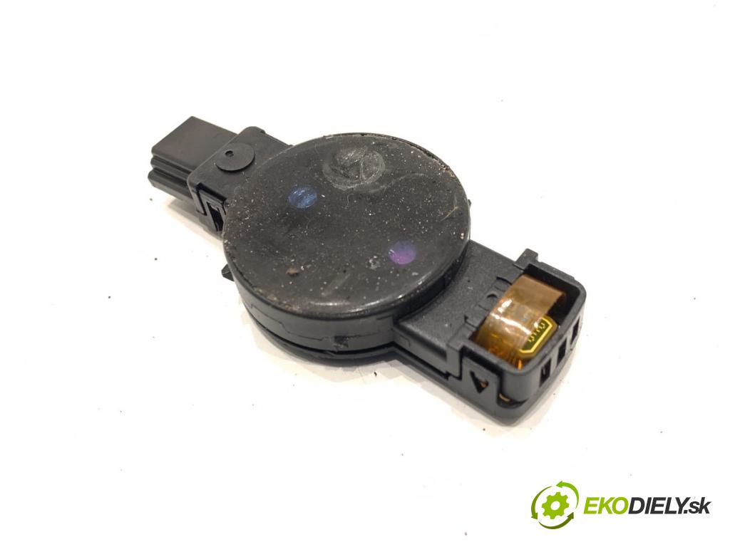 SKODA SUPERB III Kombi 2023 110 kW 2.0 TDI 1968 Snímač dažďa 5Q0955547C (Snímač dažďa)