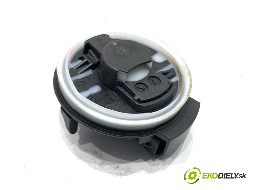 SKODA SUPERB III Kombi 2023 110 kW 2.0 TDI 1968 Snímač nárazu 5Q0959354A (Snímač nárazu)