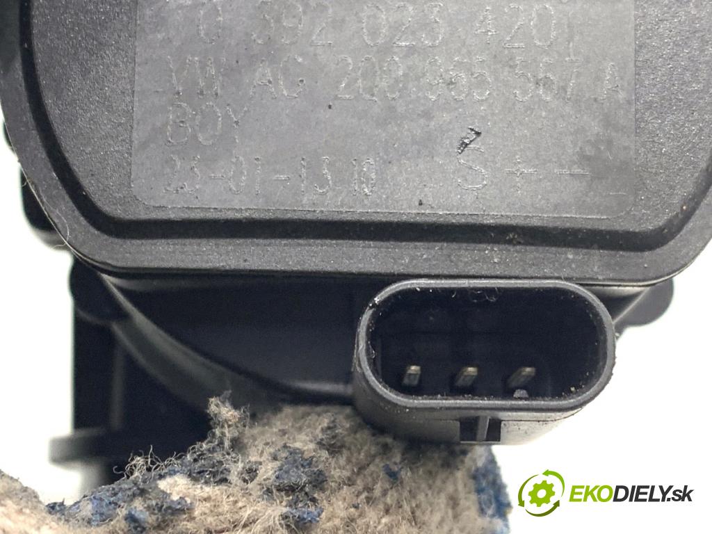 SKODA SUPERB III Kombi 2023 110 kW 2.0 TDI 1968 DALŠÍ: pumpa vody 2Q0965567A (Vodní pumpa)