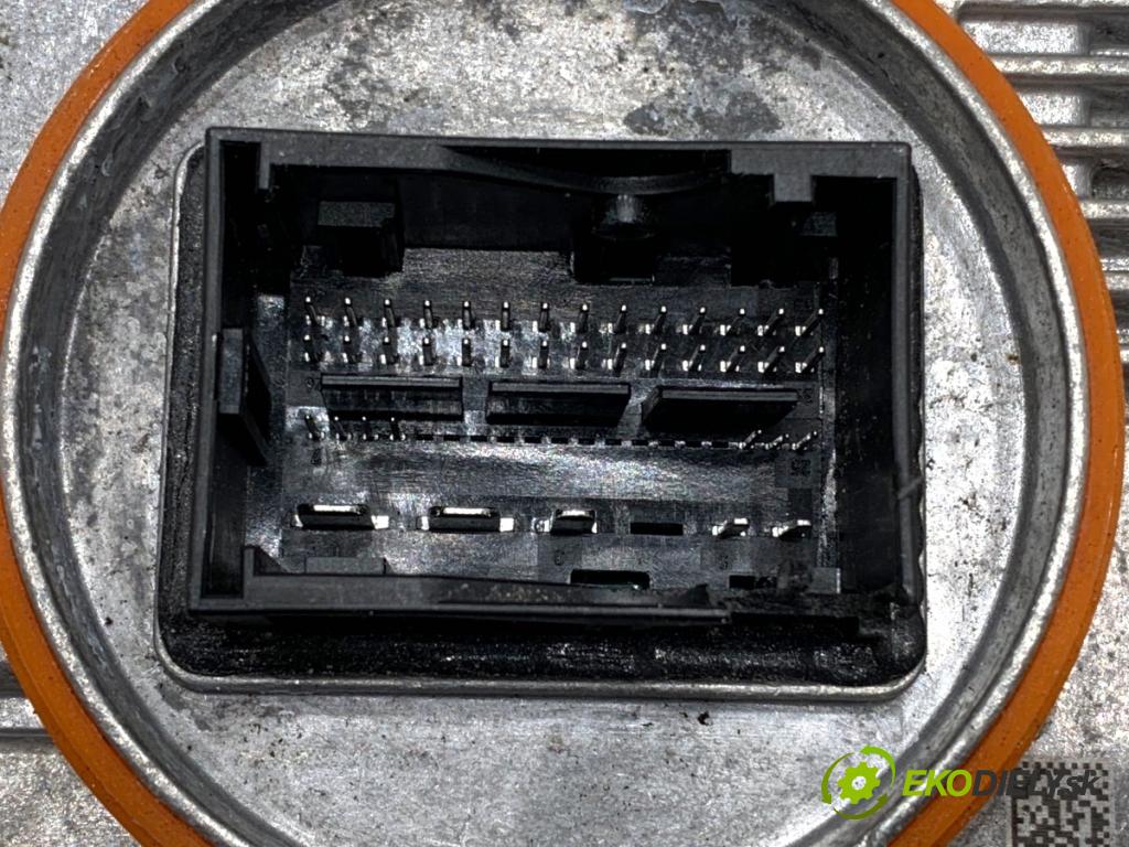 SKODA SUPERB III Kombi 2023 110 kW 2.0 TDI 1968 Menič XENON 992941571AA (Riadiaca jednotka xenónu)