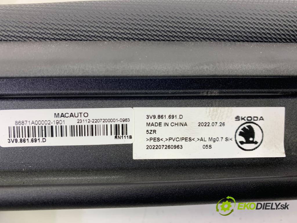 SKODA SUPERB III Kombi 2023 110 kW 2.0 TDI 1968 Roleta kufra síťka 3V9861691D