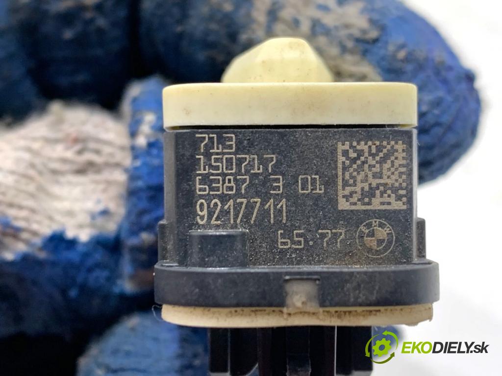 BMW F30 sedan 2016 180 kW 328 i xDrive 1997 Snímač nárazu 9217711 (Snímač nárazu)