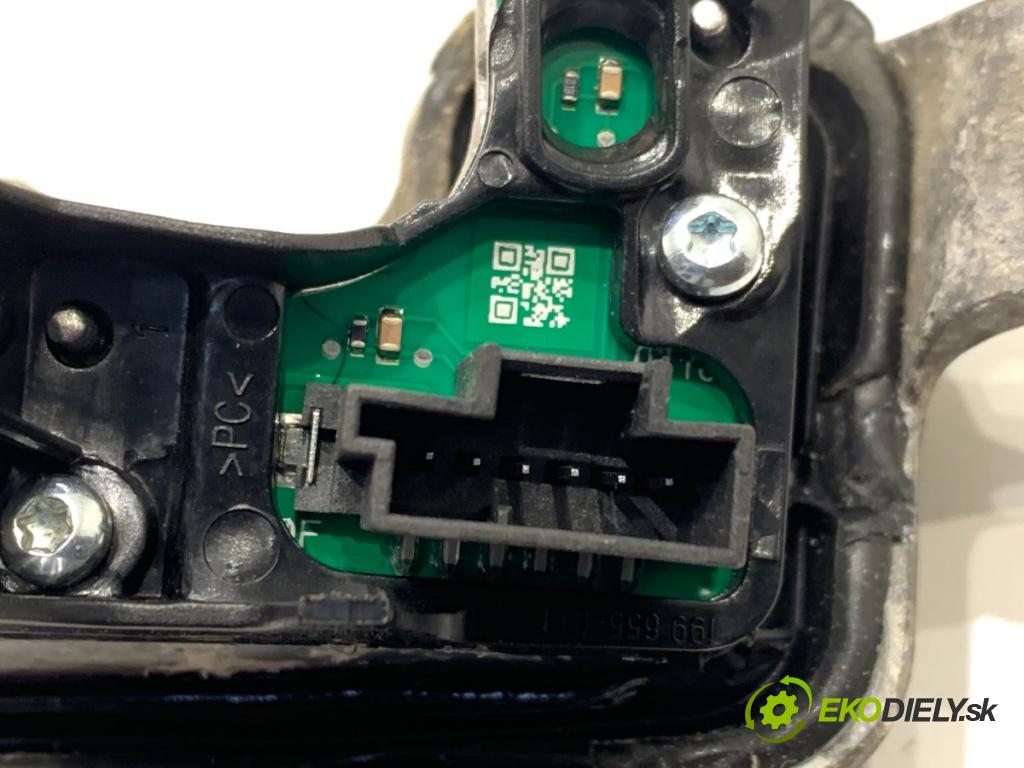 BMW F30 sedan 2016 180 kW 328 i xDrive 1997 Modul LED 198678-01