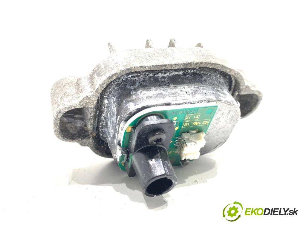 BMW F30 sedan 2016 180 kW 328 i xDrive 1997 Modul LED 202484-00