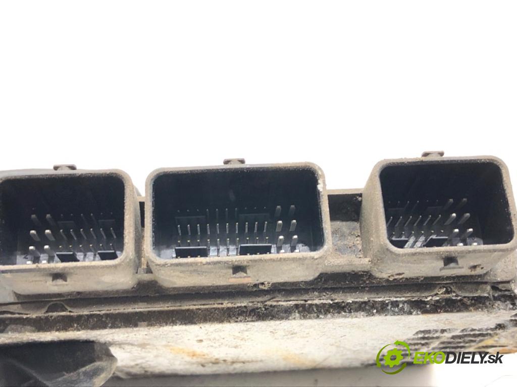 NISSAN JUKE F15 SUV 2012 86 kW 1.6 1598 riadiaca jednotka Motor MEC940-390 (Riadiaca jednotka)