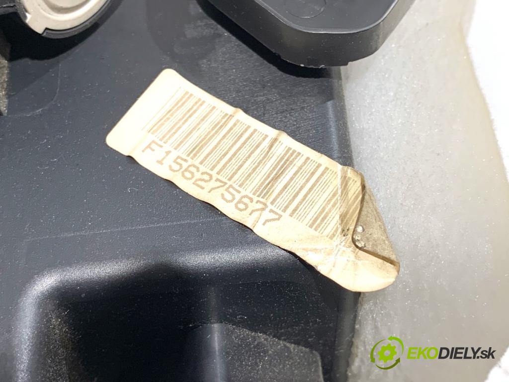 NISSAN JUKE F15 SUV 2012 86 kW 1.6 1598 přihrádka kastlík spolujezdce 685201KP0A (Přihrádka (kastlík))