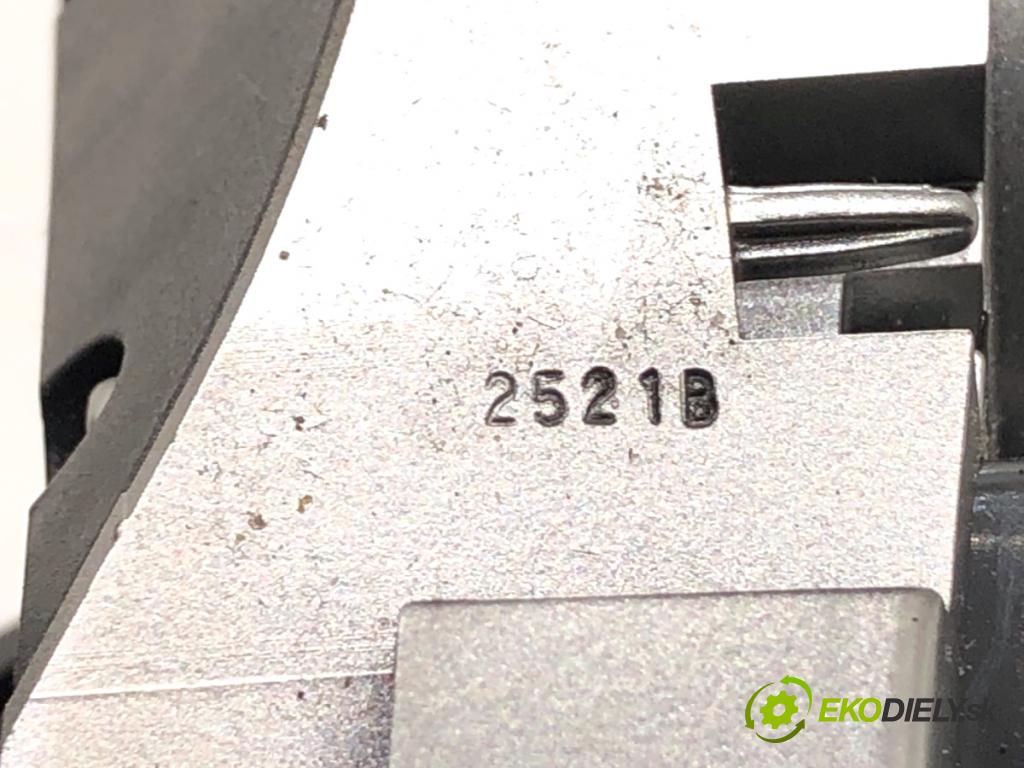 NISSAN JUKE F15 SUV 2012 86 kW 1.6 1598 SPÍNAČE: volantu