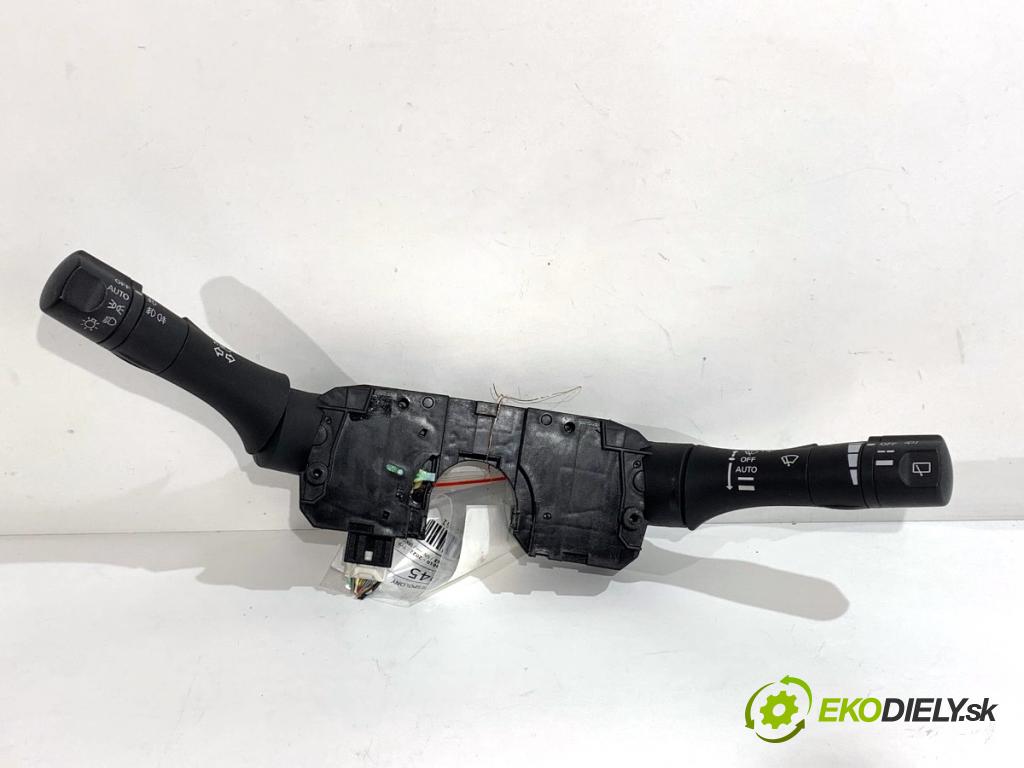 NISSAN JUKE F15 SUV 2012 86 kW 1.6 1598 Prepínač kombinovaný  (Prepínacie páčky pod volantom)