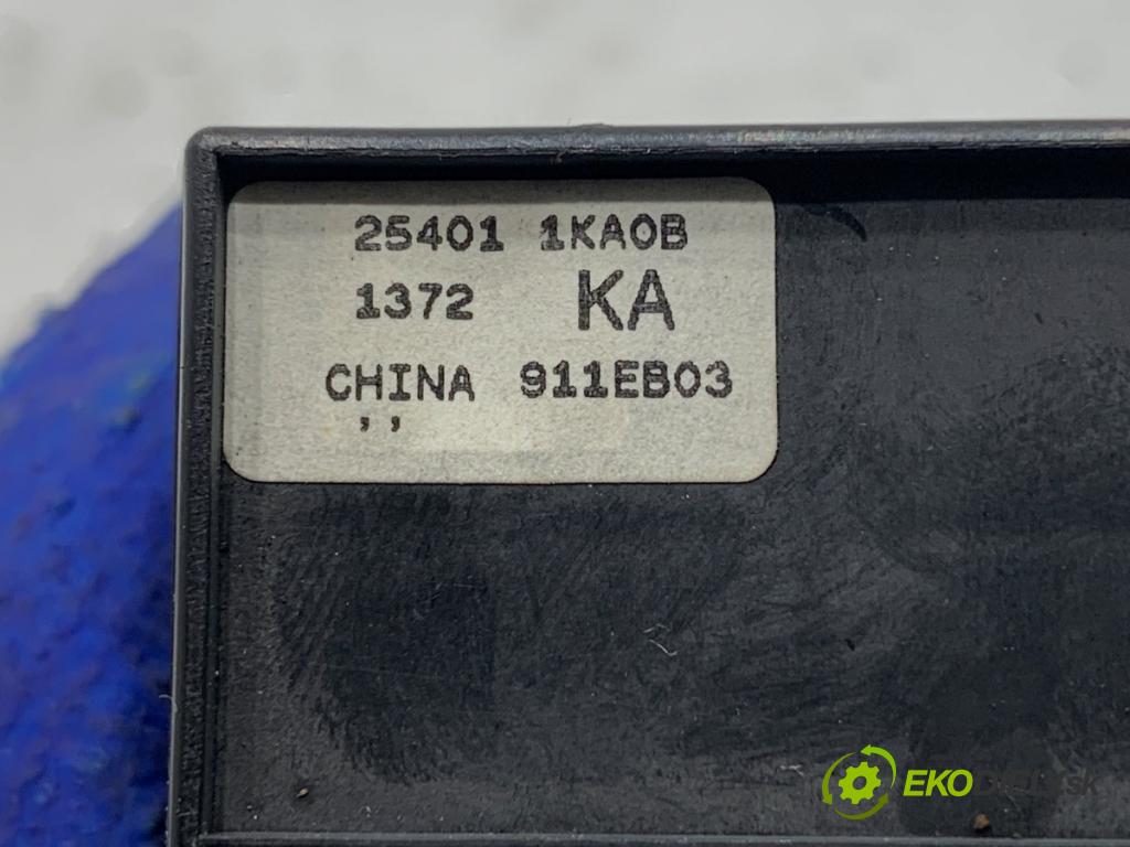 NISSAN JUKE F15 SUV 2012 86 kW 1.6 1598 Prepínač okien 254011KA0B (Prepínacie páčky pod volantom)