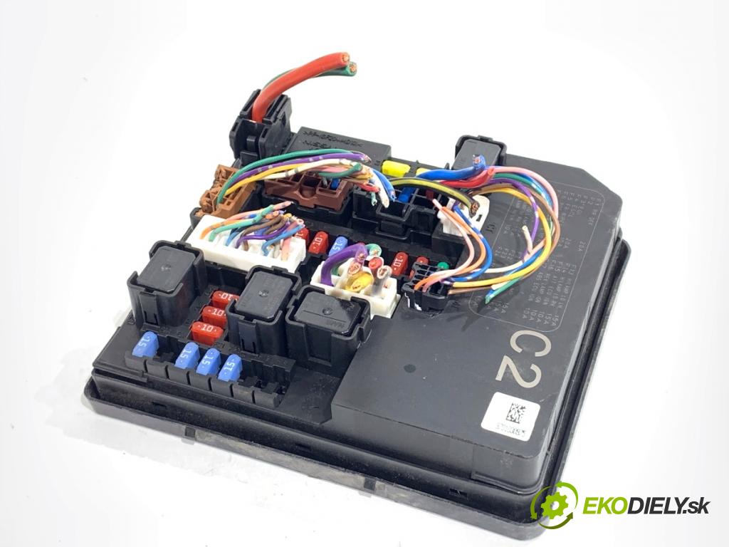 NISSAN JUKE F15 SUV 2012 86 kW 1.6 1598 Modul komfortu 284B71KA0C (Modul komfortu)