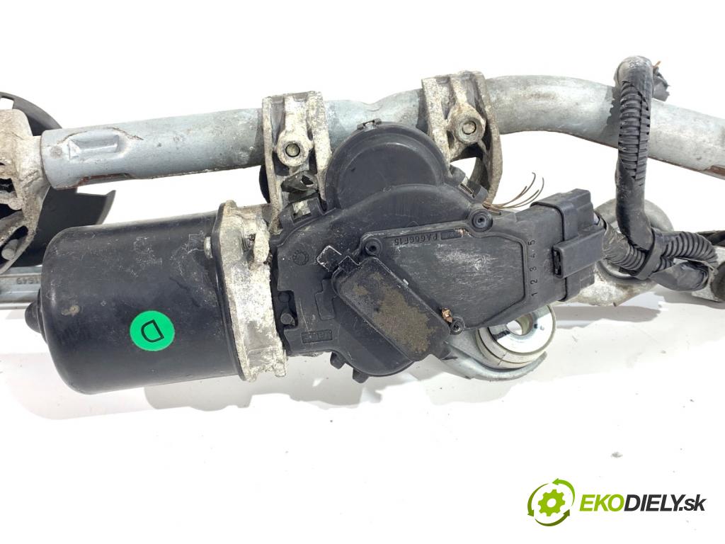 NISSAN JUKE F15 SUV 2012 86 kW 1.6 1598 Mechanizmus stieračov predný 288001KA0C (Motorček stieračov predný)