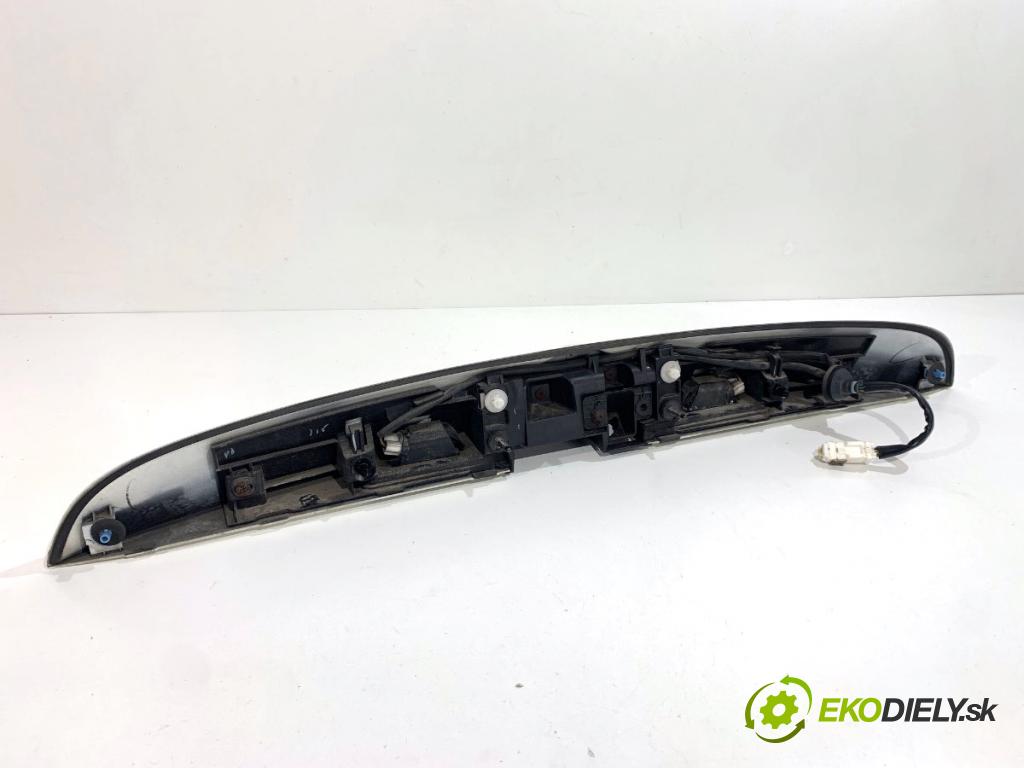 NISSAN JUKE F15 SUV 2012 86 kW 1.6 1598 lišta dveří zadní část 908681KR6A