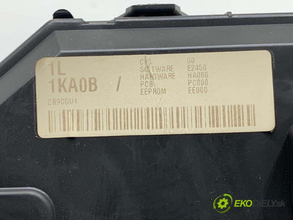NISSAN JUKE F15 SUV 2012 86 kW 1.6 1598 Prístrojovka 1KA0B (Prístrojová doska)