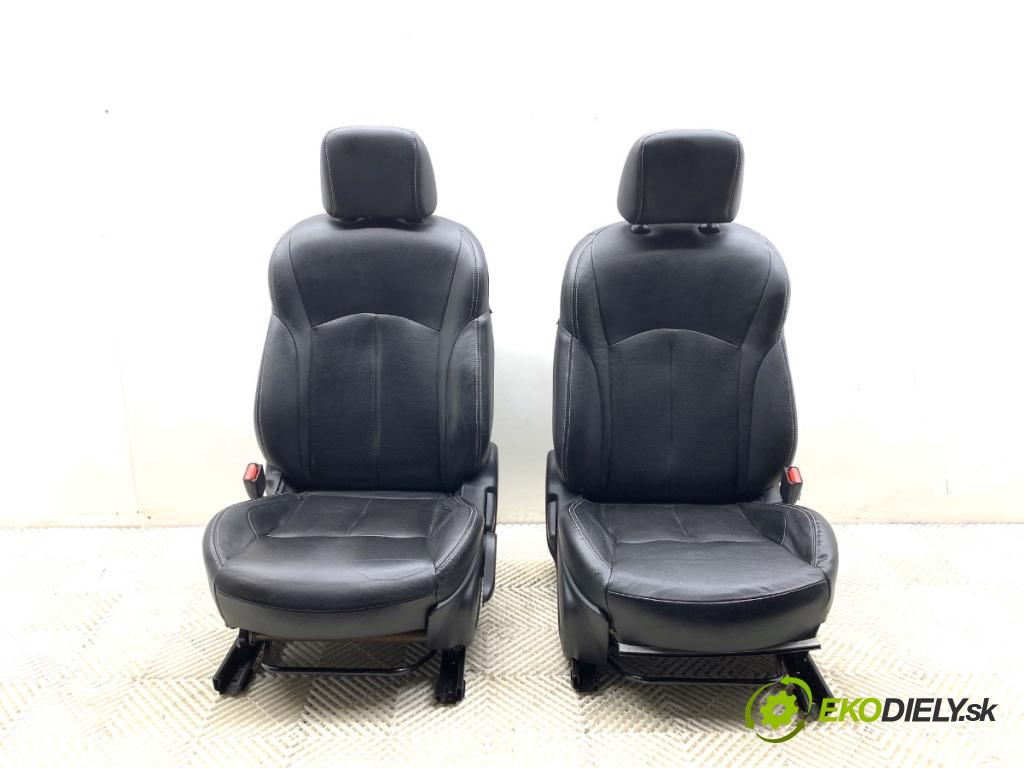 NISSAN JUKE F15 SUV 2012 86 kW 1.6 1598 Sedadlá, sedačky Sedadlo bočné