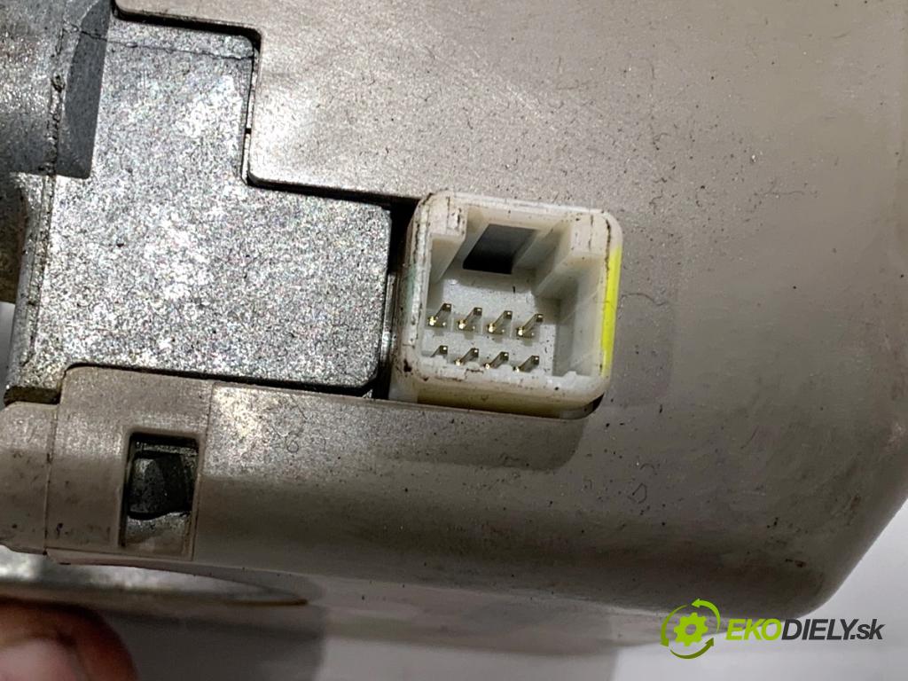 NISSAN JUKE F15 SUV 2012 86 kW 1.6 1598 blokáda volantu  (Řízení ostatní)