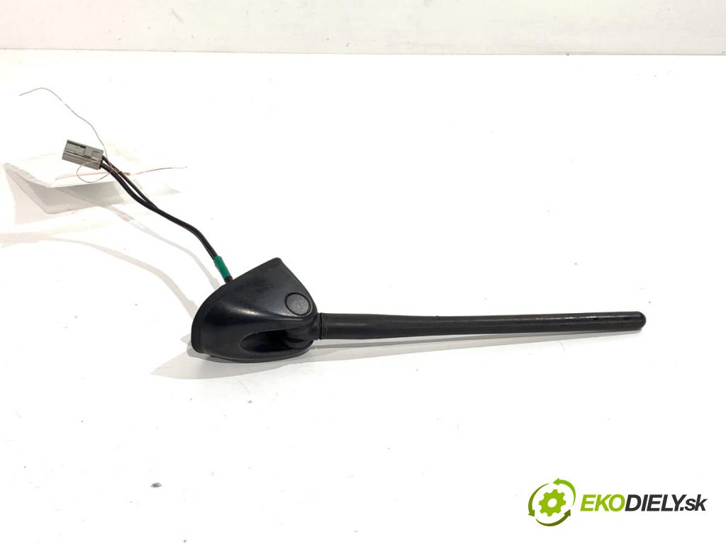 NISSAN JUKE F15 SUV 2012 86 kW 1.6 1598 ANTENA 