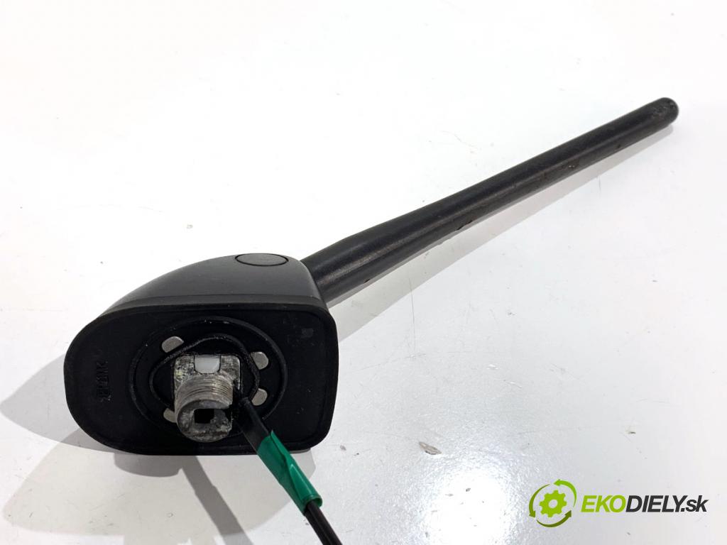 NISSAN JUKE F15 SUV 2012 86 kW 1.6 1598 ANTENA