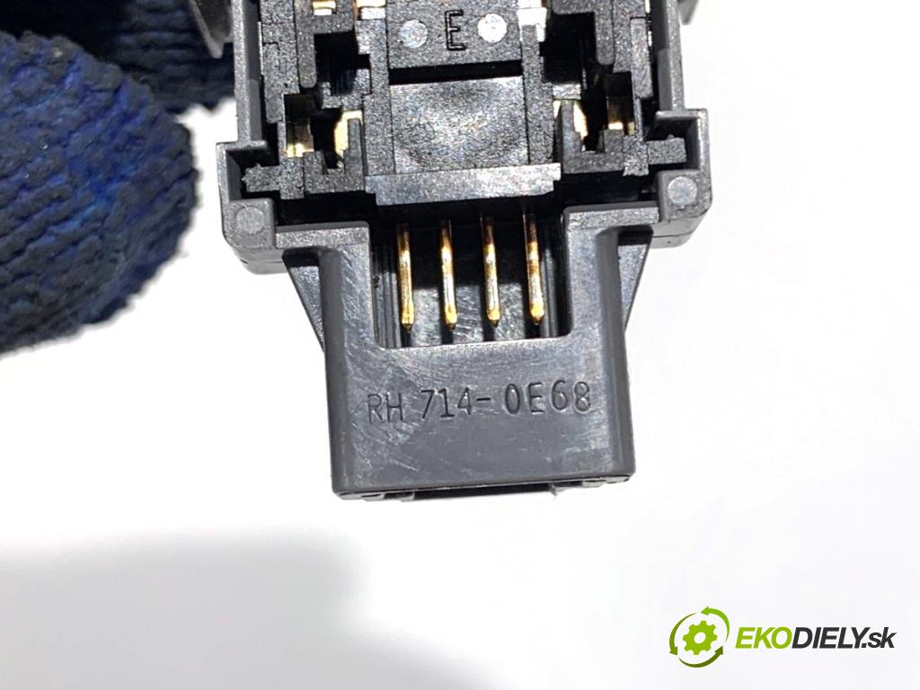 TOYOTA C-HR SUV 2016 85 kW 1.2 (NGX10_) 1197 Spínač svetiel výstražných (núdzových)  (Prepínacie páčky pod volantom)