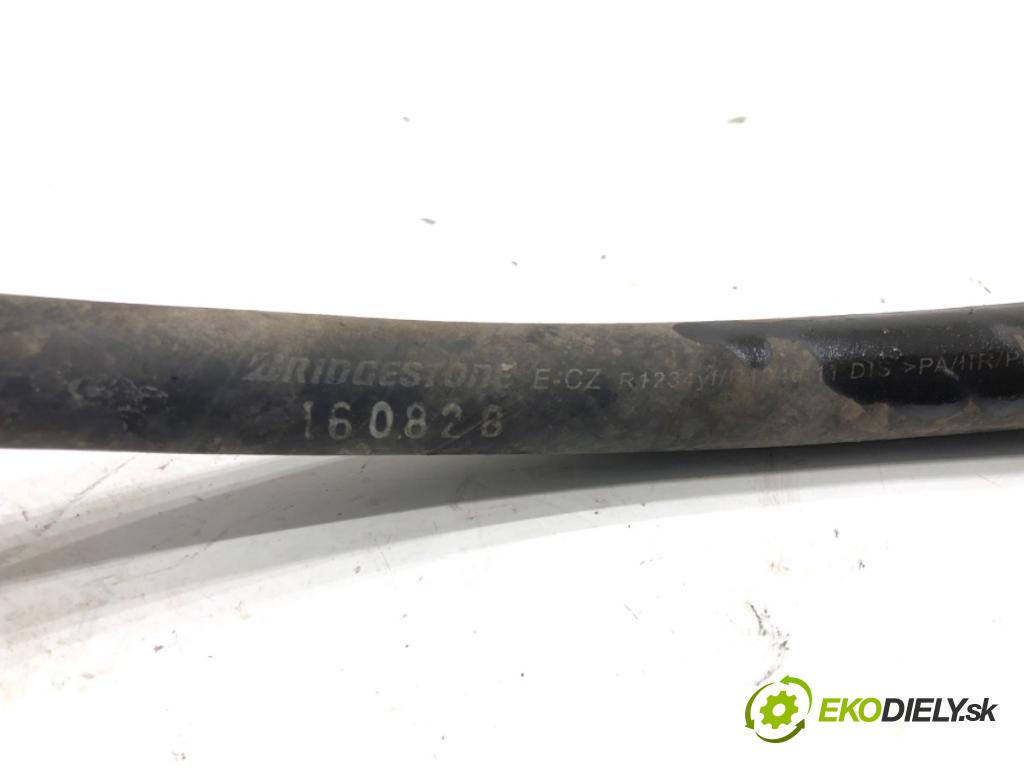 TOYOTA C-HR SUV 2016 85 kW 1.2 (NGX10_) 1197 rúrka klimatizace  (Trubka klimatizace)