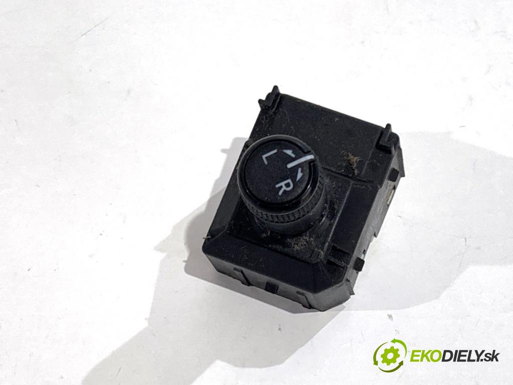 TOYOTA C-HR SUV 2016 85 kW 1.2 (NGX10_) 1197 Prepínač nastavenia spätných zrkadiel 84872-F4020 (Prepínacie páčky pod volantom)