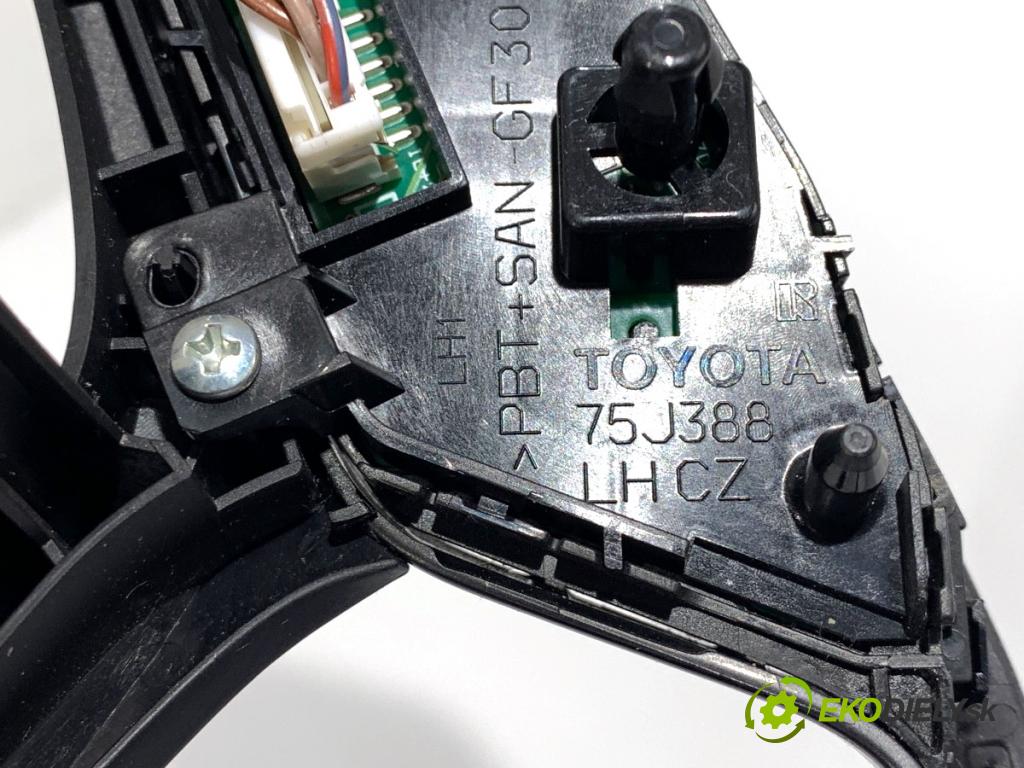 TOYOTA C-HR SUV 2016 85 kW 1.2 (NGX10_) 1197 Prepínač volantu multifunkční: 75J388