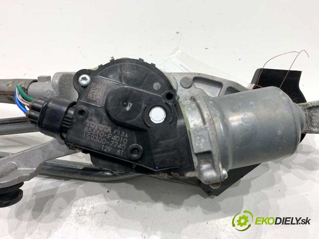 TOYOTA C-HR SUV 2016 85 kW 1.2 (NGX10_) 1197 mechanismus stěračů přední část 85110-F4010 (Motorek stěračů přední)