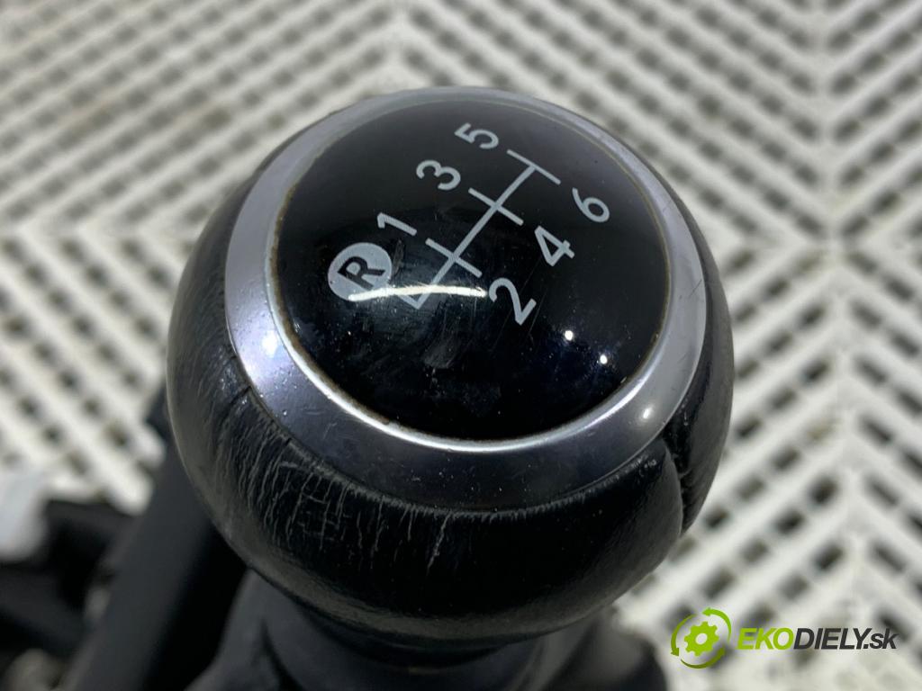 TOYOTA C-HR SUV 2016 85 kW 1.2 (NGX10_) 1197 Kulisa 33530-F4010 (Rýchlostná páka (kulisa))