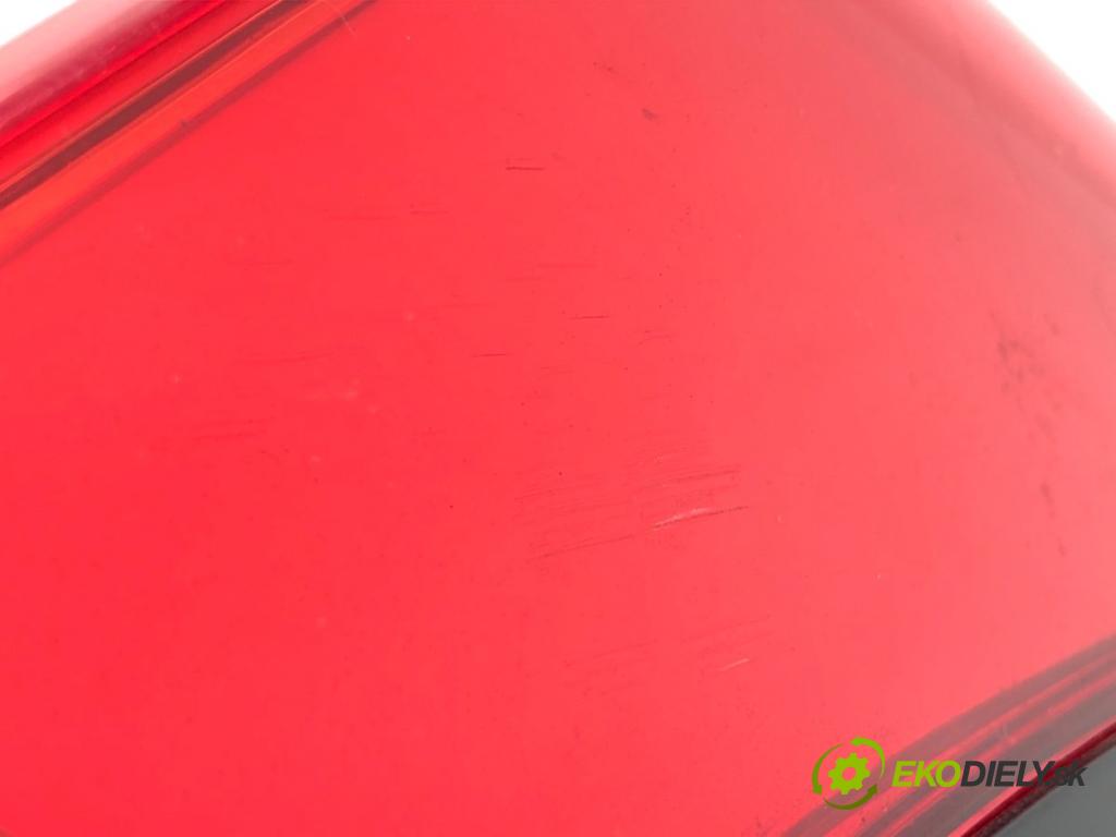 TOYOTA C-HR SUV 2016 85 kW 1.2 (NGX10_) 1197 Svetlo ľavy zad 81560-F4010