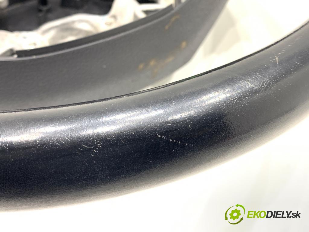 TOYOTA C-HR SUV 2016 85 kW 1.2 (NGX10_) 1197 Volant  (Volant)