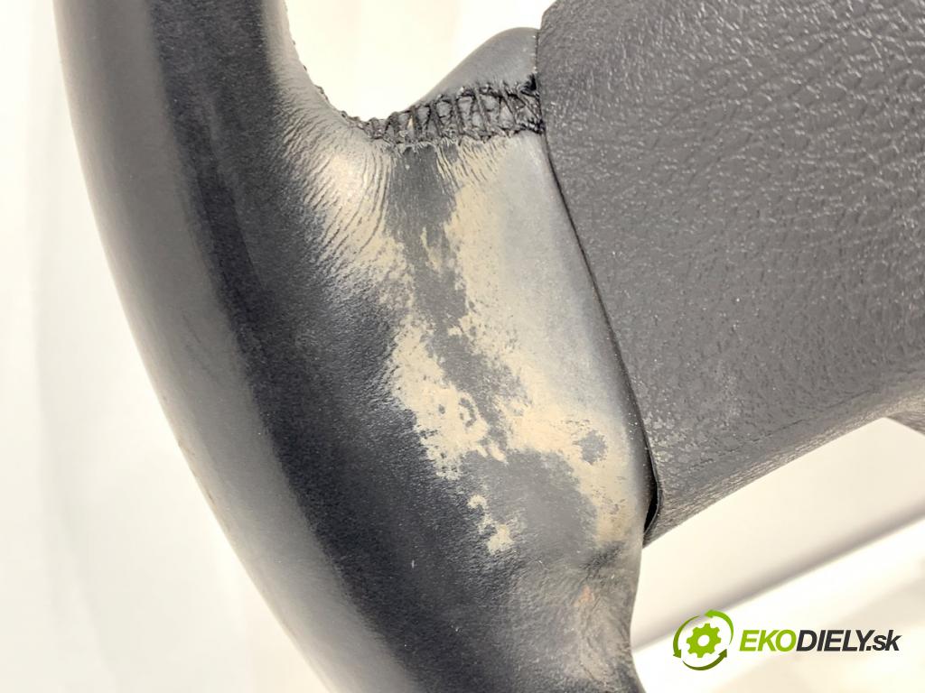 TOYOTA C-HR SUV 2016 85 kW 1.2 (NGX10_) 1197 Volant  (Volant)