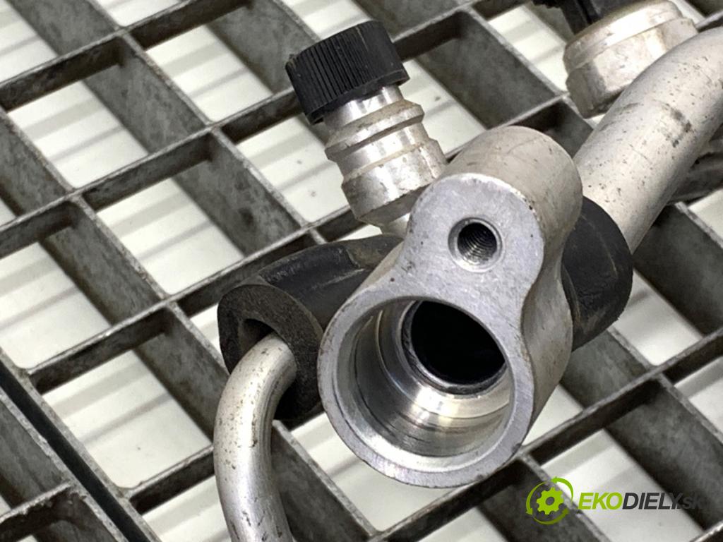 TOYOTA C-HR SUV 2016 85 kW 1.2 (NGX10_) 1197 rúrka klimatizace  (Trubka klimatizace)