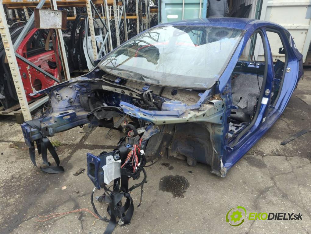 SEAT LEON III liftback 2018 96 kW 1.5 TSI 1495 KAROSERIA ČTVRŤÁK blatník zadní část levý pravý práh střecha PODŁUŻNICA levý pravý 