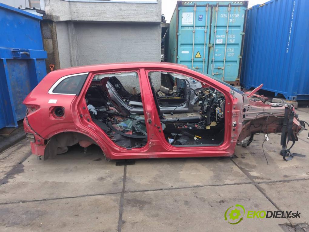 RENAULT KADJAR SUV 2016 81 kW 1.5 dCi 110 (HLA3) 1461 KAROSERIA ČTVRŤÁK blatník zadní část levý pravý práh střecha PODŁUŻNICA levý pravý