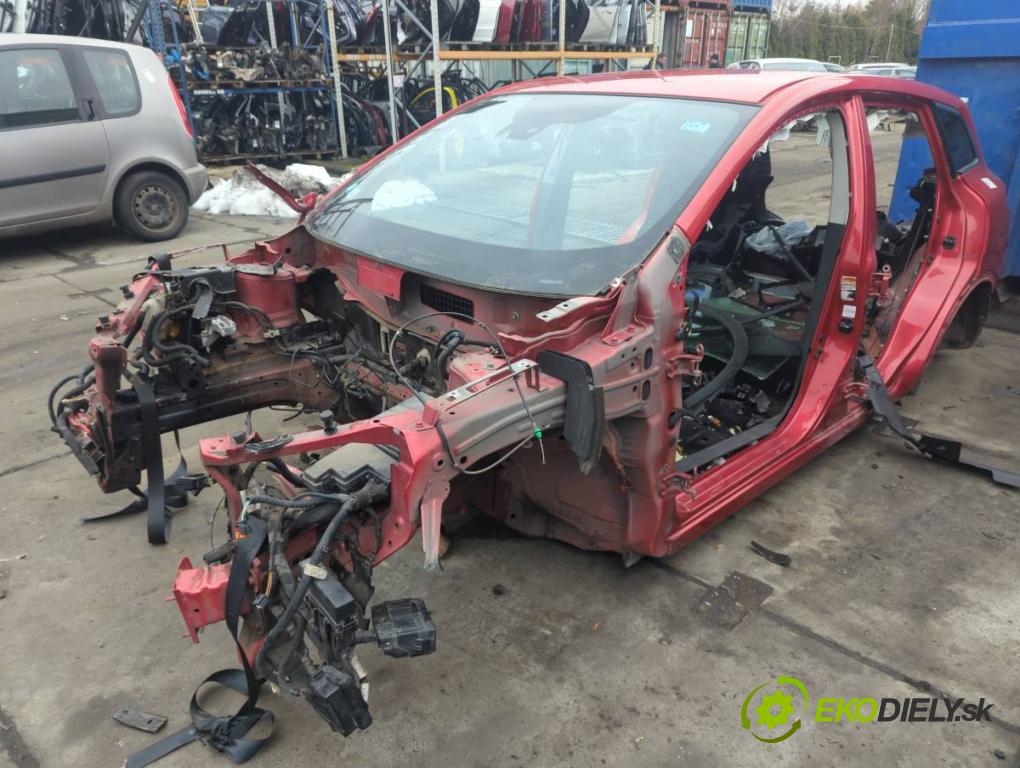 RENAULT KADJAR SUV 2016 81 kW 1.5 dCi 110 (HLA3) 1461 KAROSERIA ČTVRŤÁK blatník zadní část levý pravý práh střecha PODŁUŻNICA levý pravý