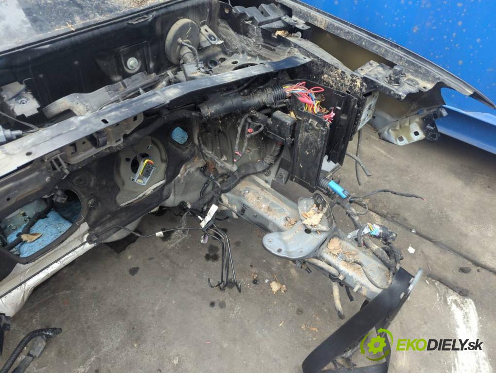 JEEP COMPASS MP SUV 2019 103 kW 1.4 MultiAir 1368 KAROSERIA ČTVRŤÁK blatník zadní část levý pravý práh střecha PODŁUŻNICA levý pravý